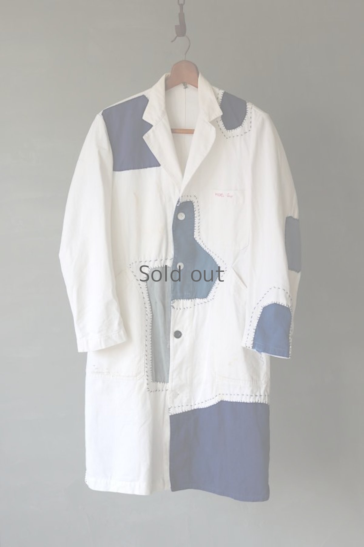 画像2: 【MITSUGU SASAKI】ビンテージリメイク　パッチワーク　ホワイト&ブルー　ワークコート（MICHEL Guy） (2)