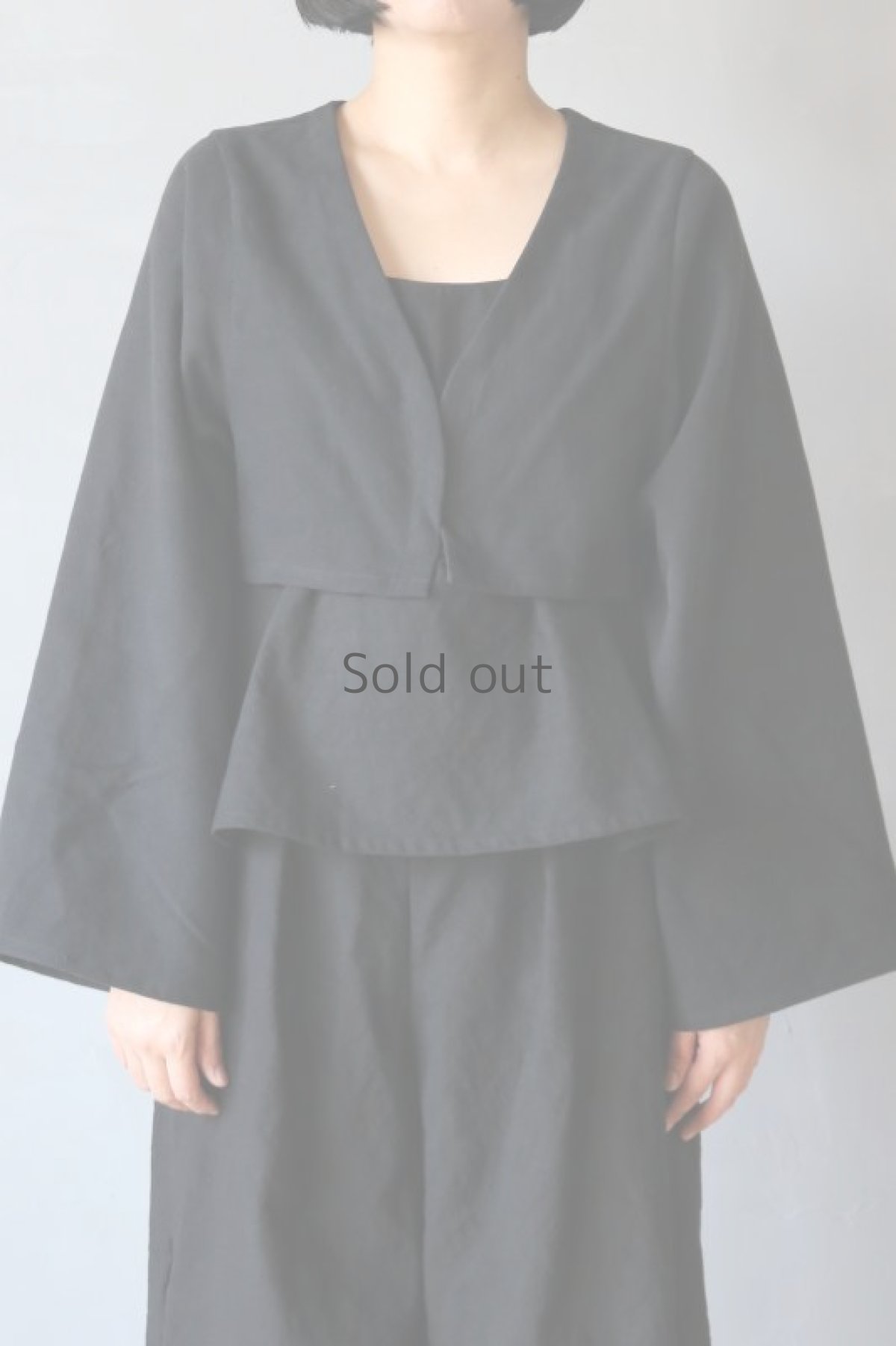 画像4: 【ササキチホ】アンティークリネン×染　短羽織　筒袖（黒/紐付き） (4)