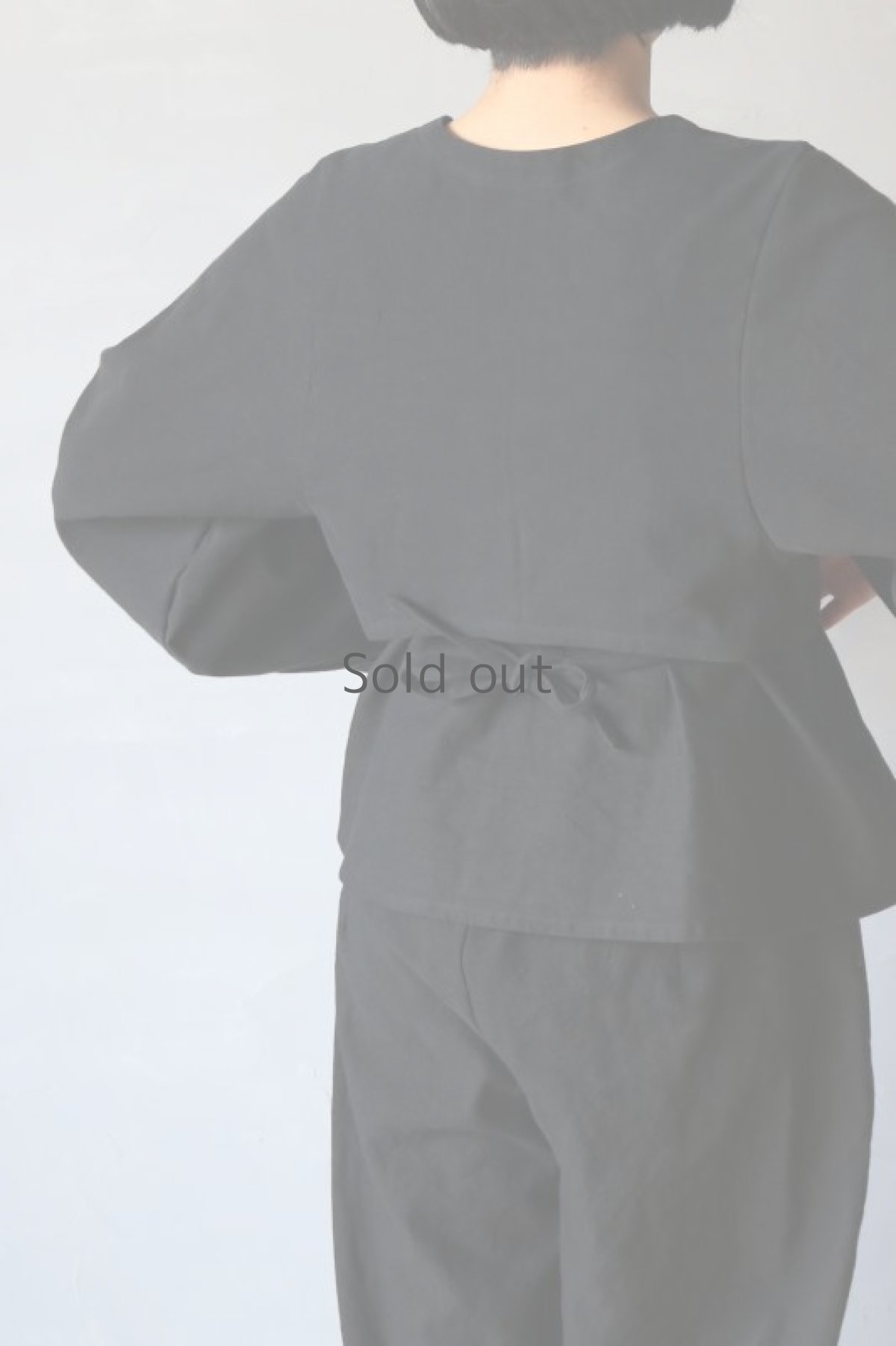 画像2: 【ササキチホ】アンティークリネン×染　短羽織　筒袖（黒/紐付き） (2)