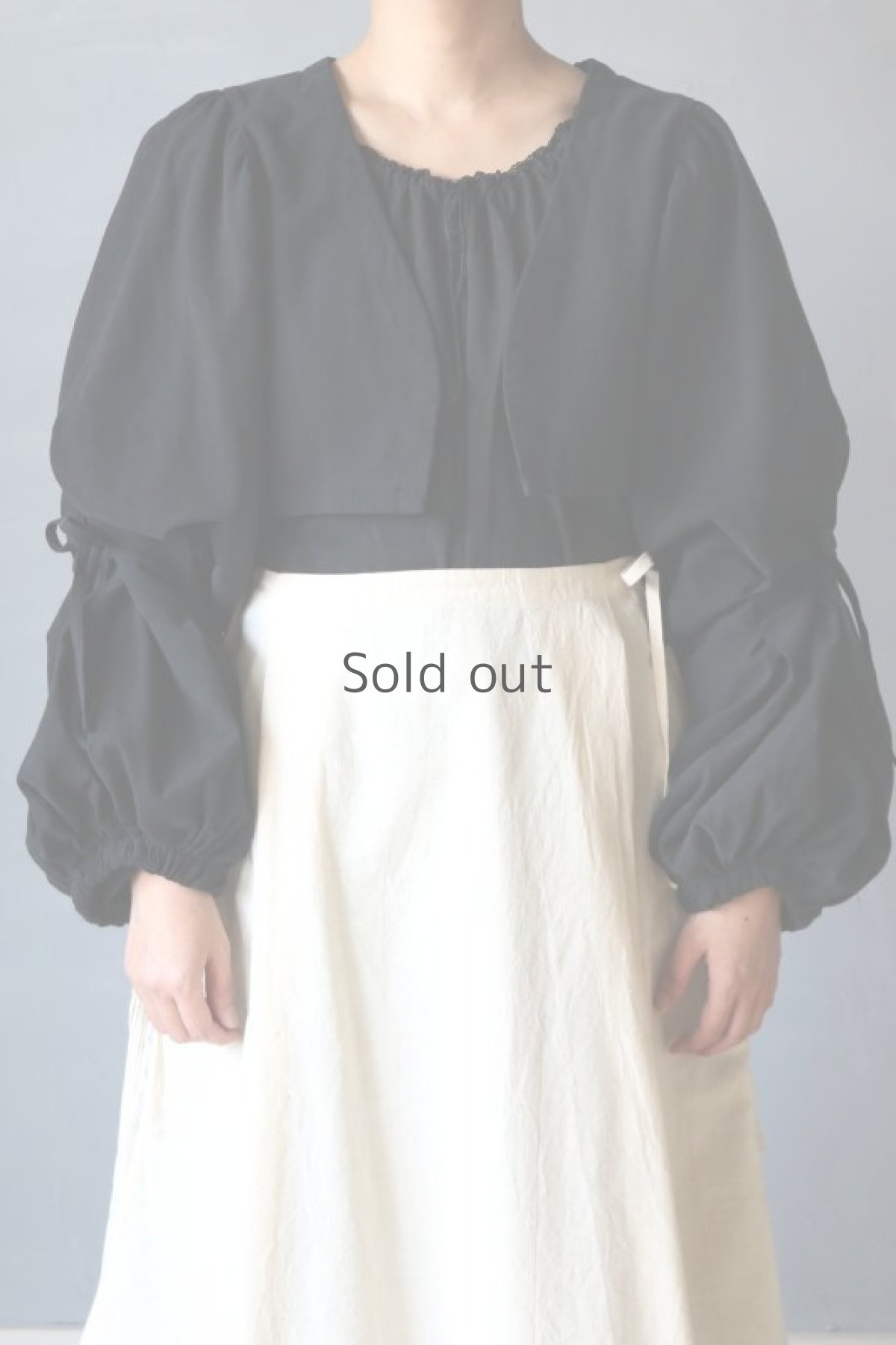 画像3: 【ササキチホ】アンティークリネン×染　短羽織　ボリューム袖（タック＋リボン/黒） (3)