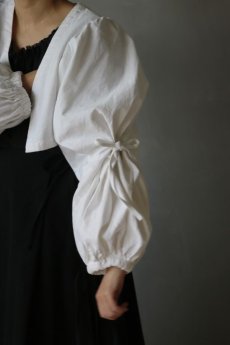 画像3: 【ササキチホ】アンティークリネン　短羽織　ボリューム袖（タック＋リボン/白） (3)