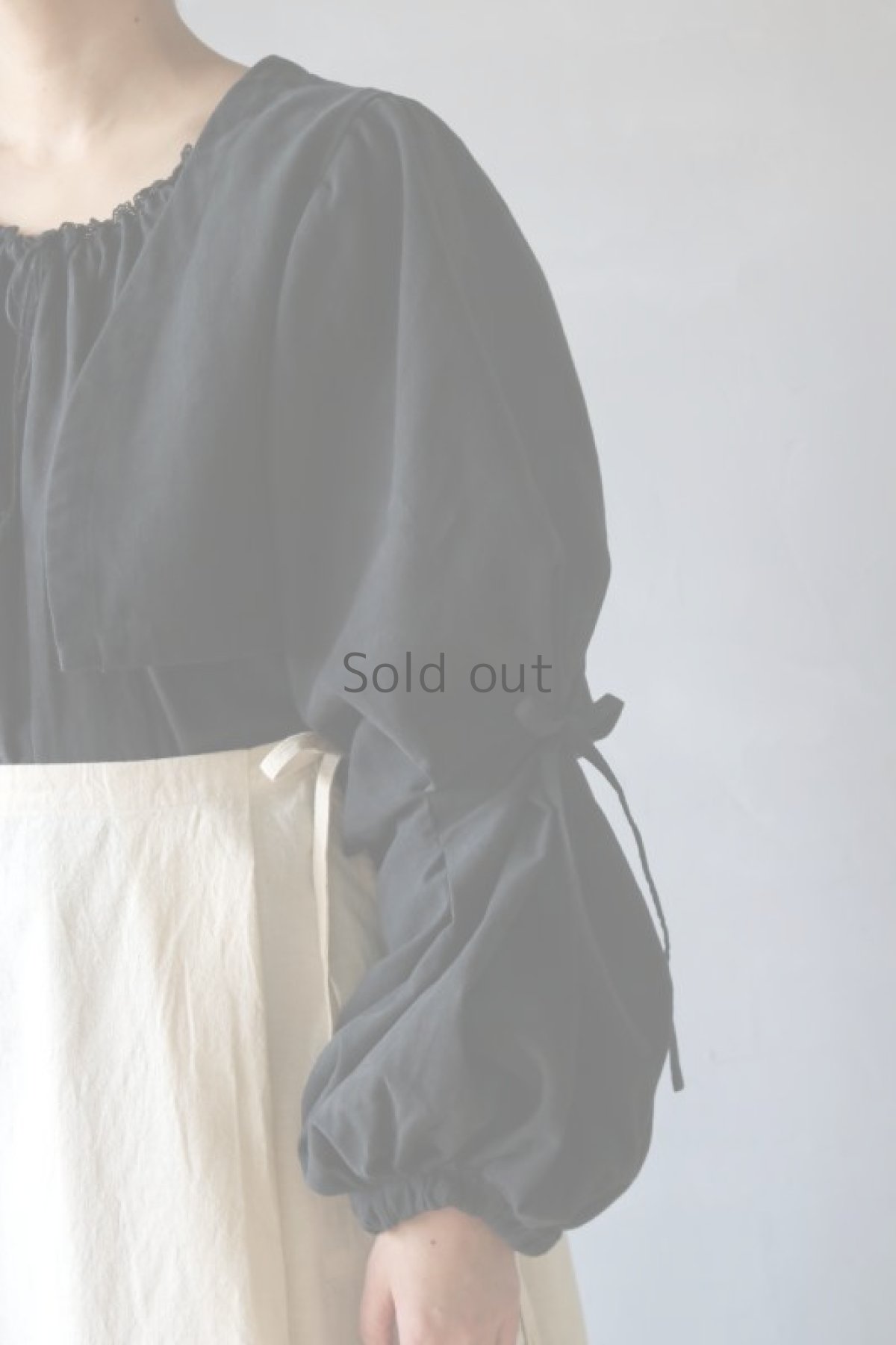 画像5: 【ササキチホ】アンティークリネン×染　短羽織　ボリューム袖（タック＋リボン/黒） (5)