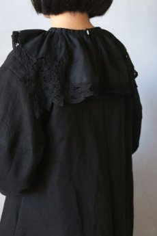 画像3: 【ササキチホ】ヴィンテージコットン　レースの襟かけ/花刺繍/後染め黒 (3)