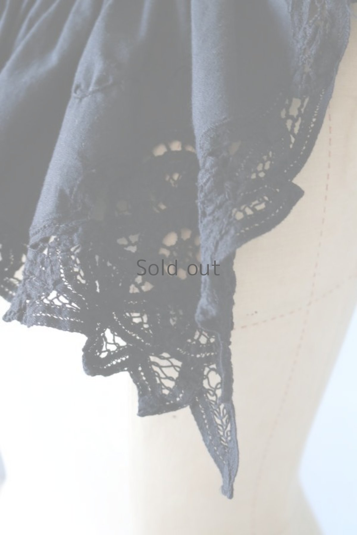 画像9: 【ササキチホ】ヴィンテージコットン　レースの襟かけ/花刺繍/後染め黒 (9)