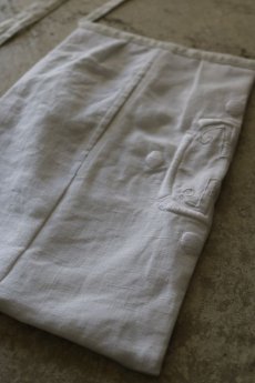 画像1: 【ササキチホ】アンティークリネン　腰袋　type:D /イニシャル刺繍　白 (1)
