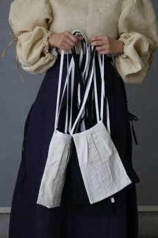 画像8: 【ササキチホ】ヴィンテージリネン　腰袋　type:D /イニシャル刺繍 / 黒  (8)