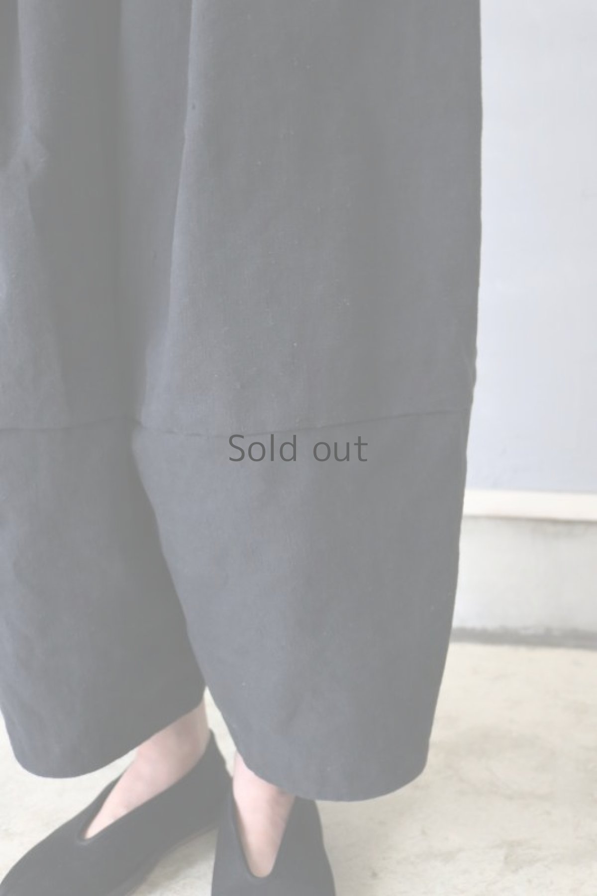 画像6: 【ササキチホ】アンティークリネン×染　切り替えバレルパンツ（黒） (6)