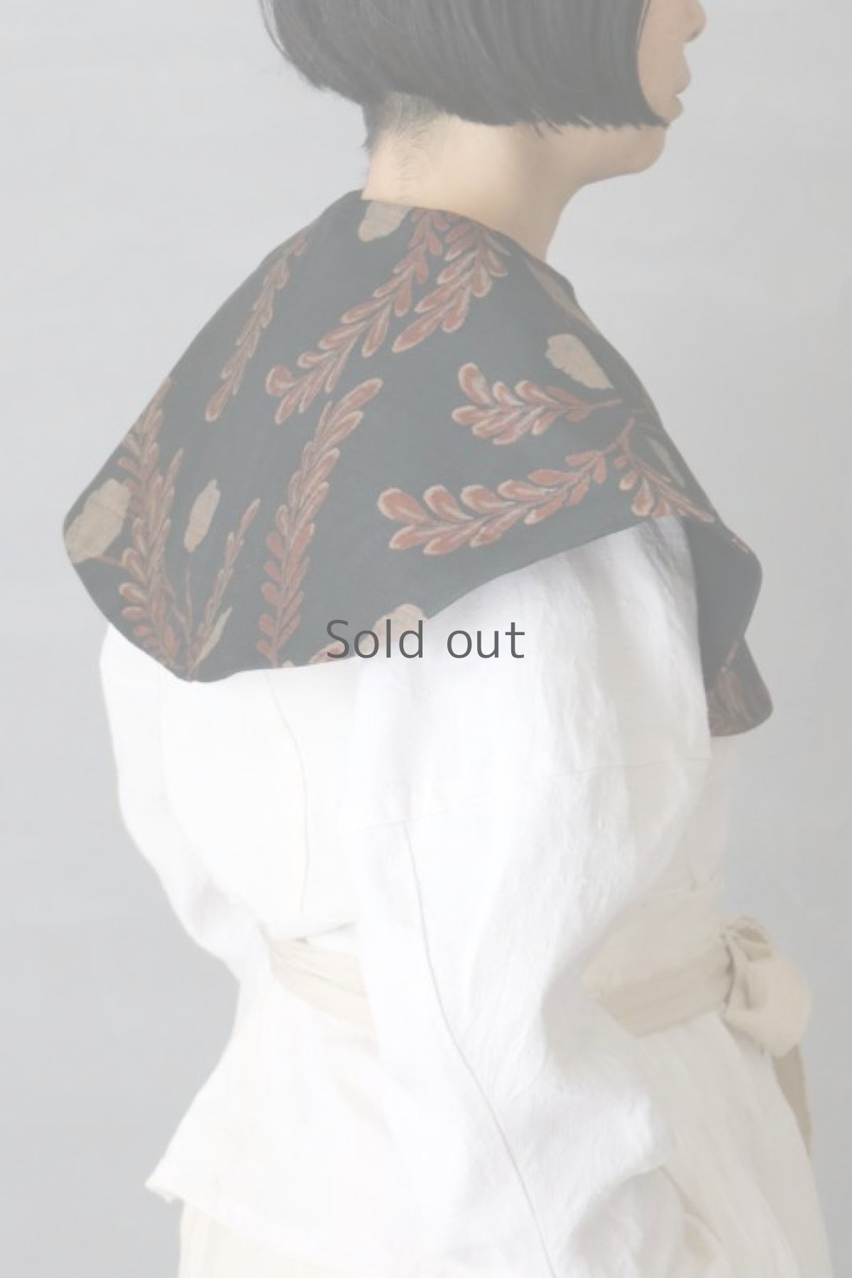 画像3: 【ササキチホ】ヴィンテージシルク　ショートケープ（黒/茶花） (3)