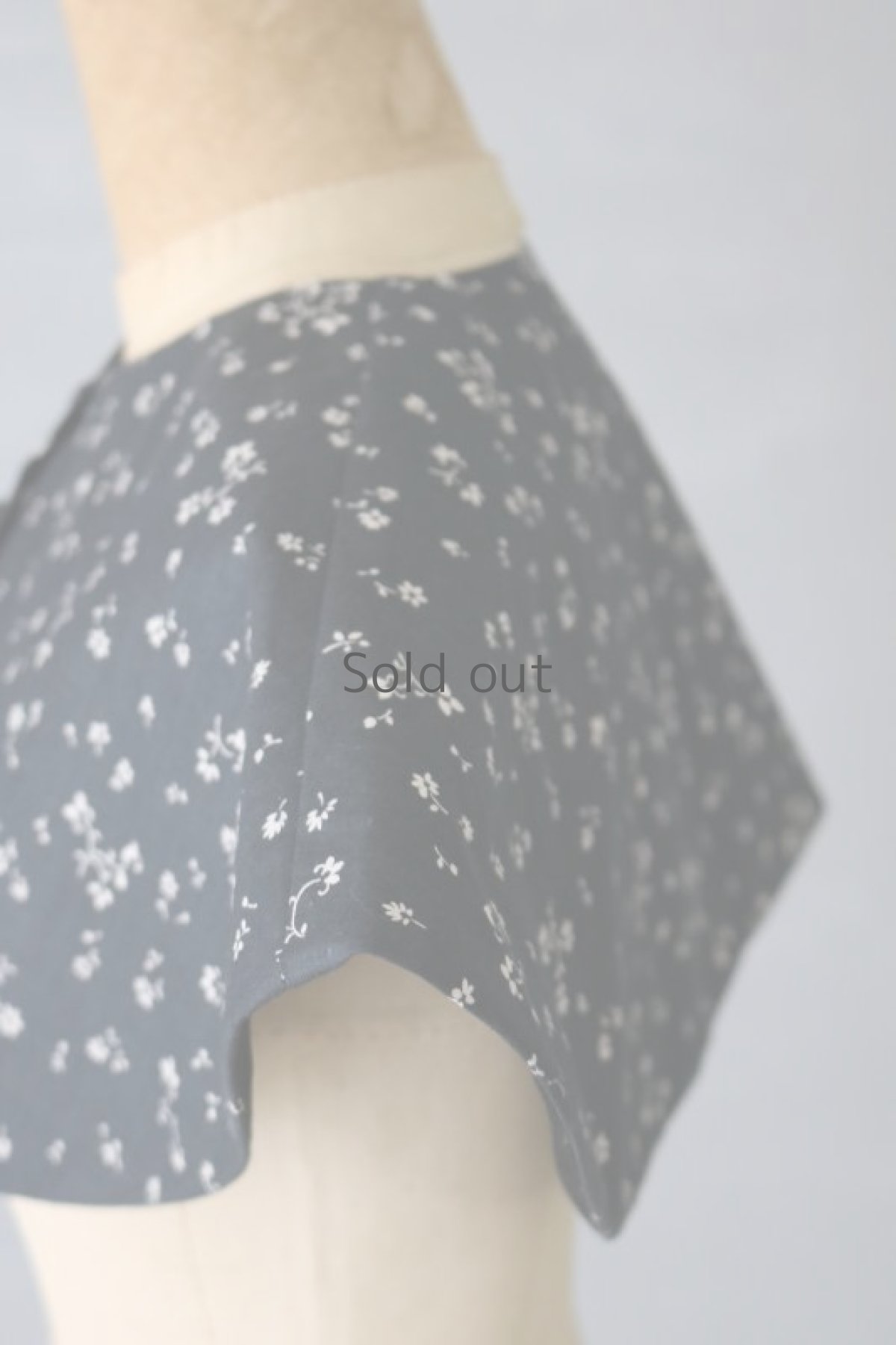 画像9: 【ササキチホ】アンティークコットン　ショートケープ（黒/白花） (9)