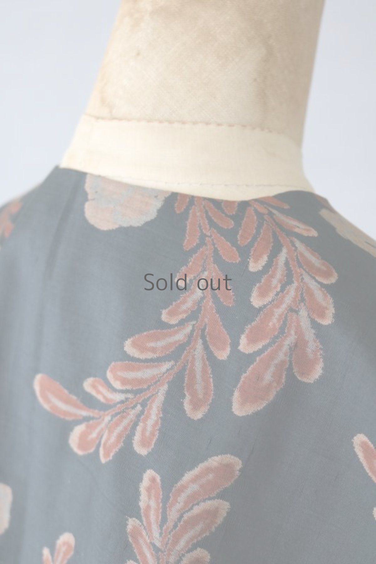 画像10: 【ササキチホ】ヴィンテージシルク　ショートケープ（黒/茶花） (10)