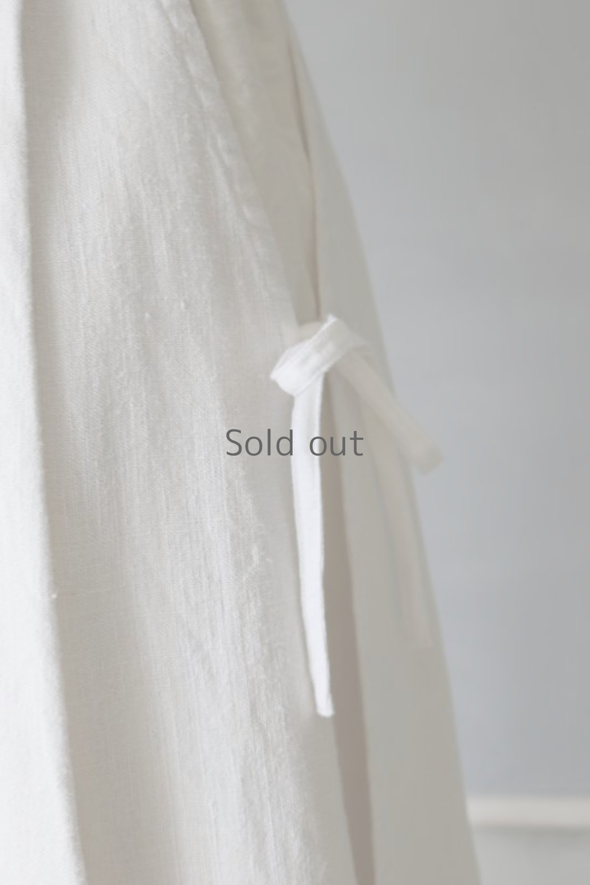 画像8: 【ササキチホ】アンティークリネン　エプロンスカート　脇リボン （白 /イニシャル刺繍 DL） (8)