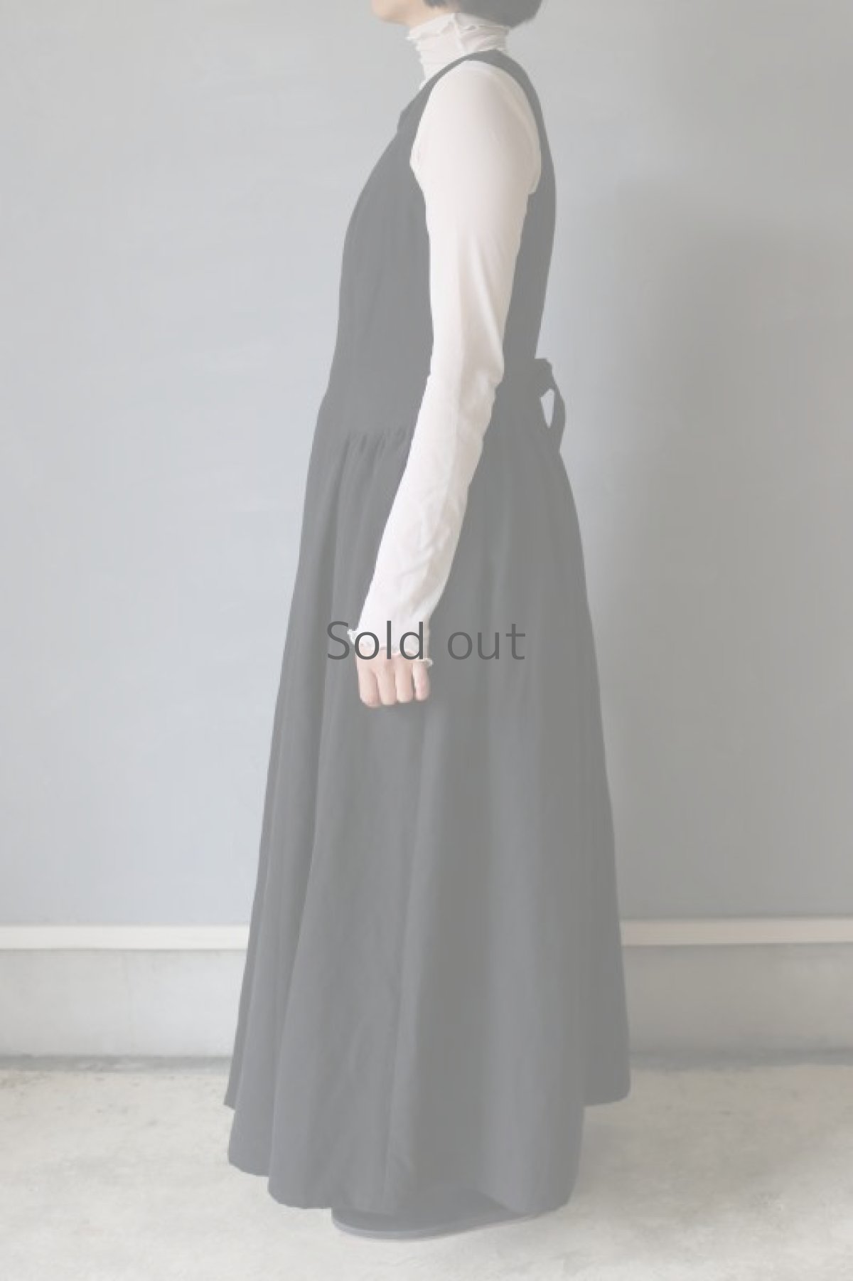 画像6: 【ササキチホ】ヴィンテージリネン×染め　ノースリーブ　オープンバックドレス（黒） (6)