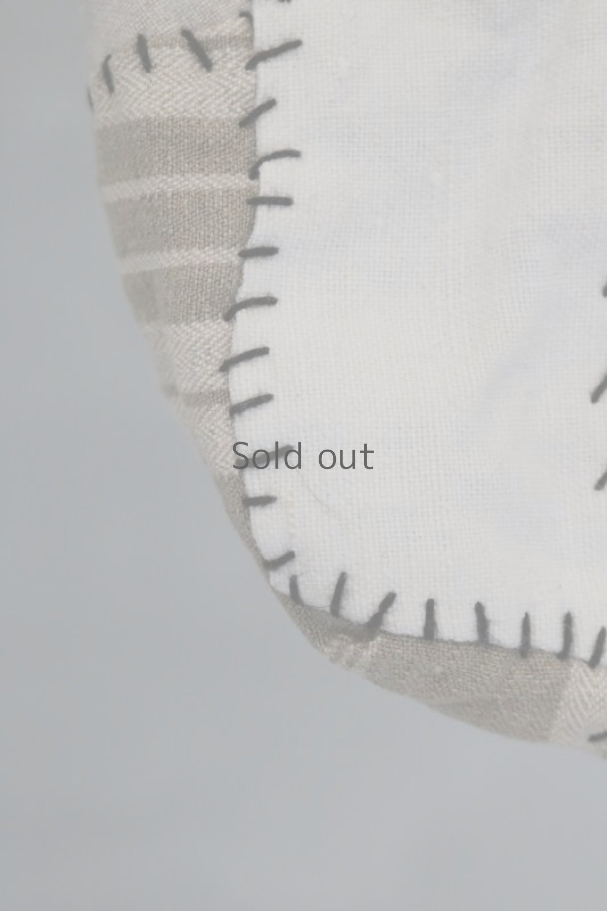 画像11: 【MITSUGU SASAKI】アンティークリネンリメイク　パッチワーク　トートバッグ（生成りと白） (11)