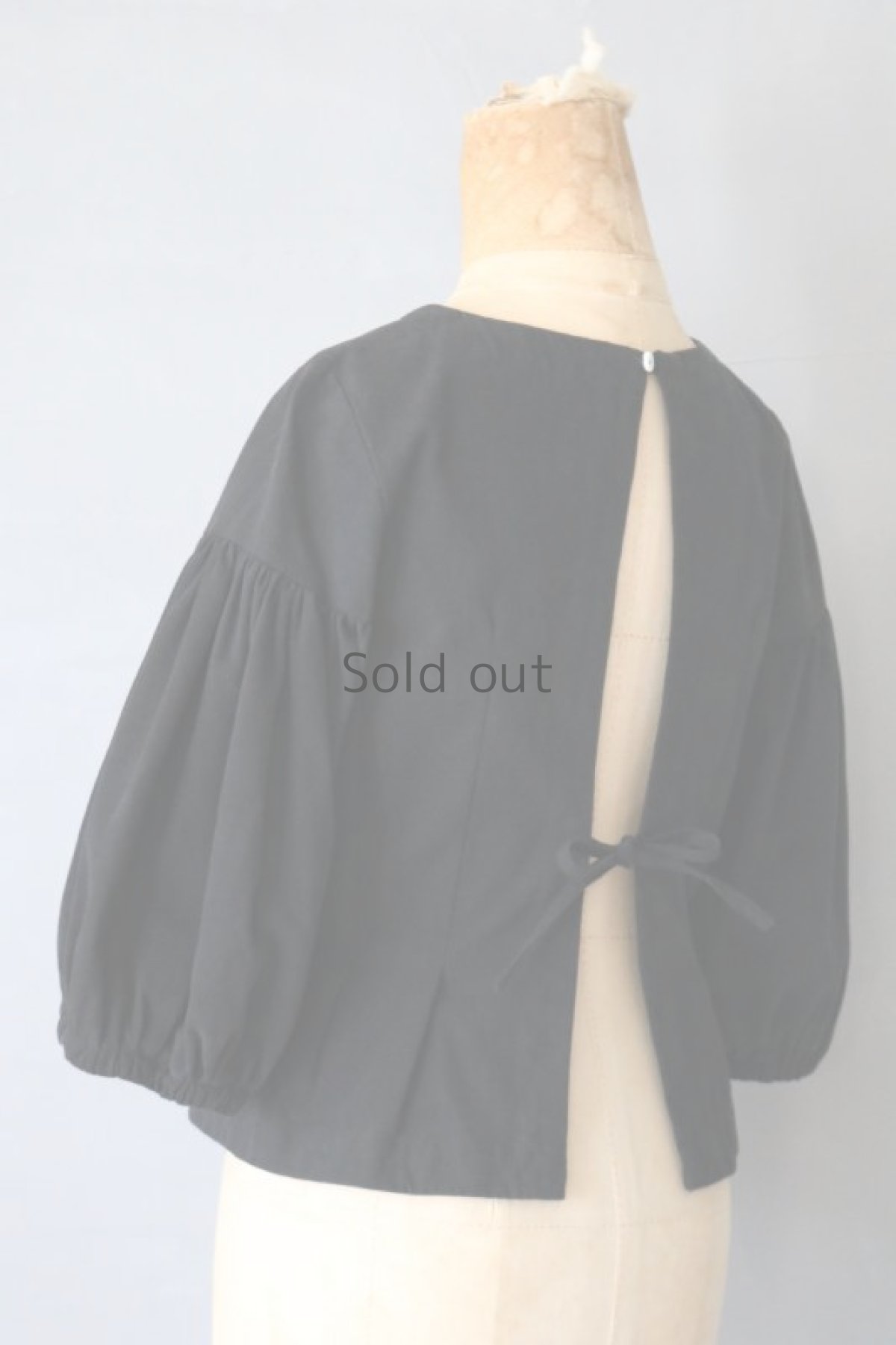 画像3: 【ササキチホ】オープンバックブラウス　五分袖　ヴィンテージリネン（後染め黒） (3)