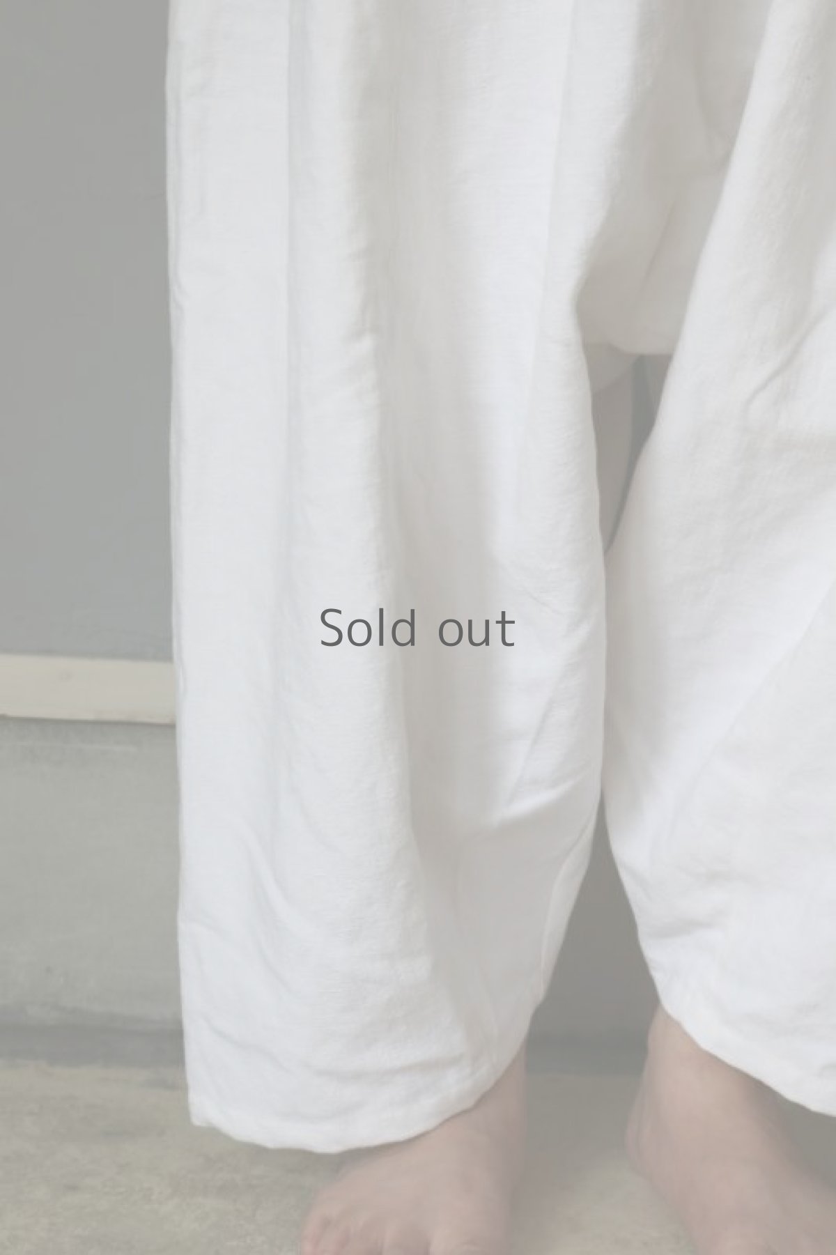 画像3: 【ササキチホ】アンティークリネン サイドポケットギャザー サルエルパンツ(白/汚れあり) (3)