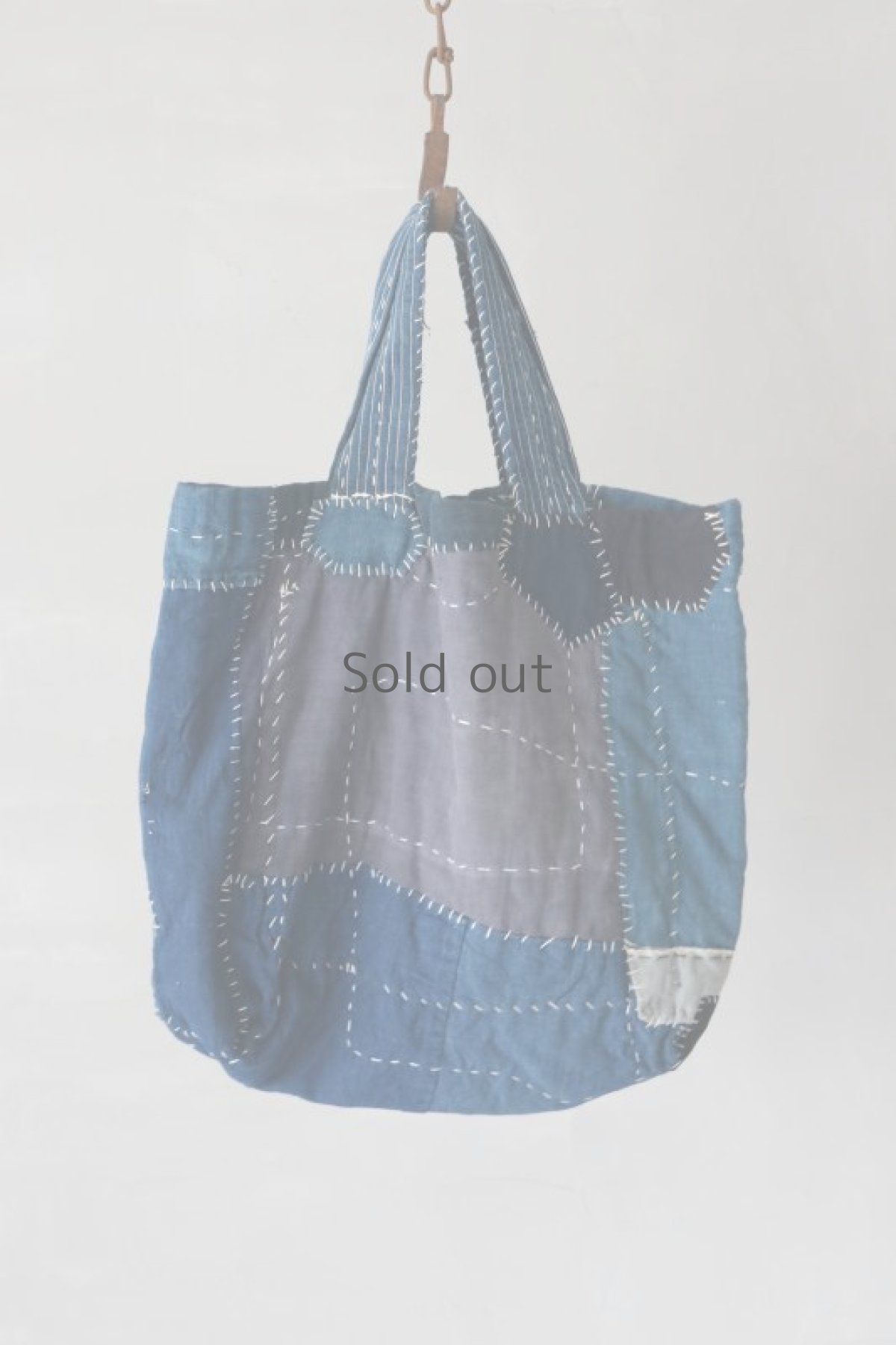 画像8: 【MITSUGU SASAKI】藍染古布リメイク　パッチワーク　トートバッグ（藍染/青） (8)