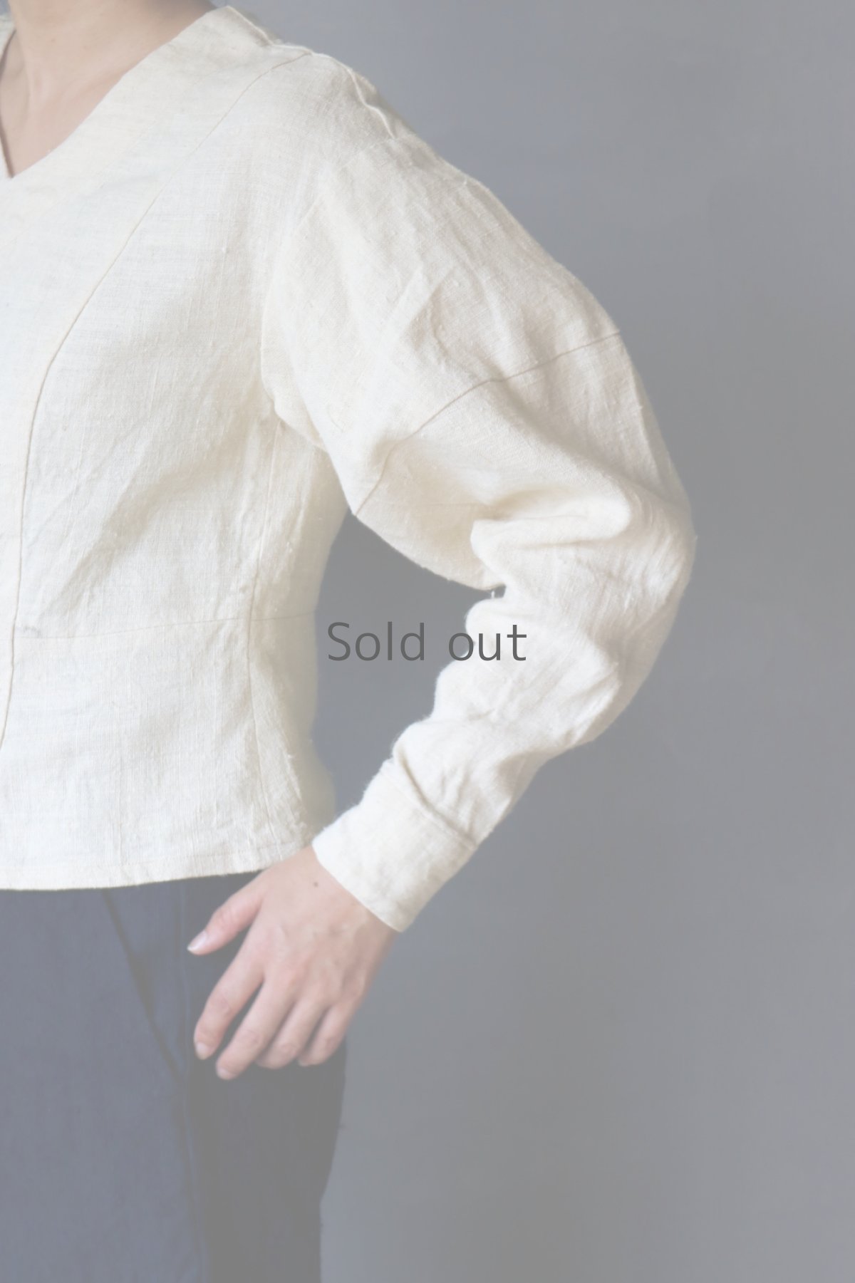 画像1: 【ササキチホ】アンティークリネン　コクーン袖　ヘプラムブラウス（生成り） (1)