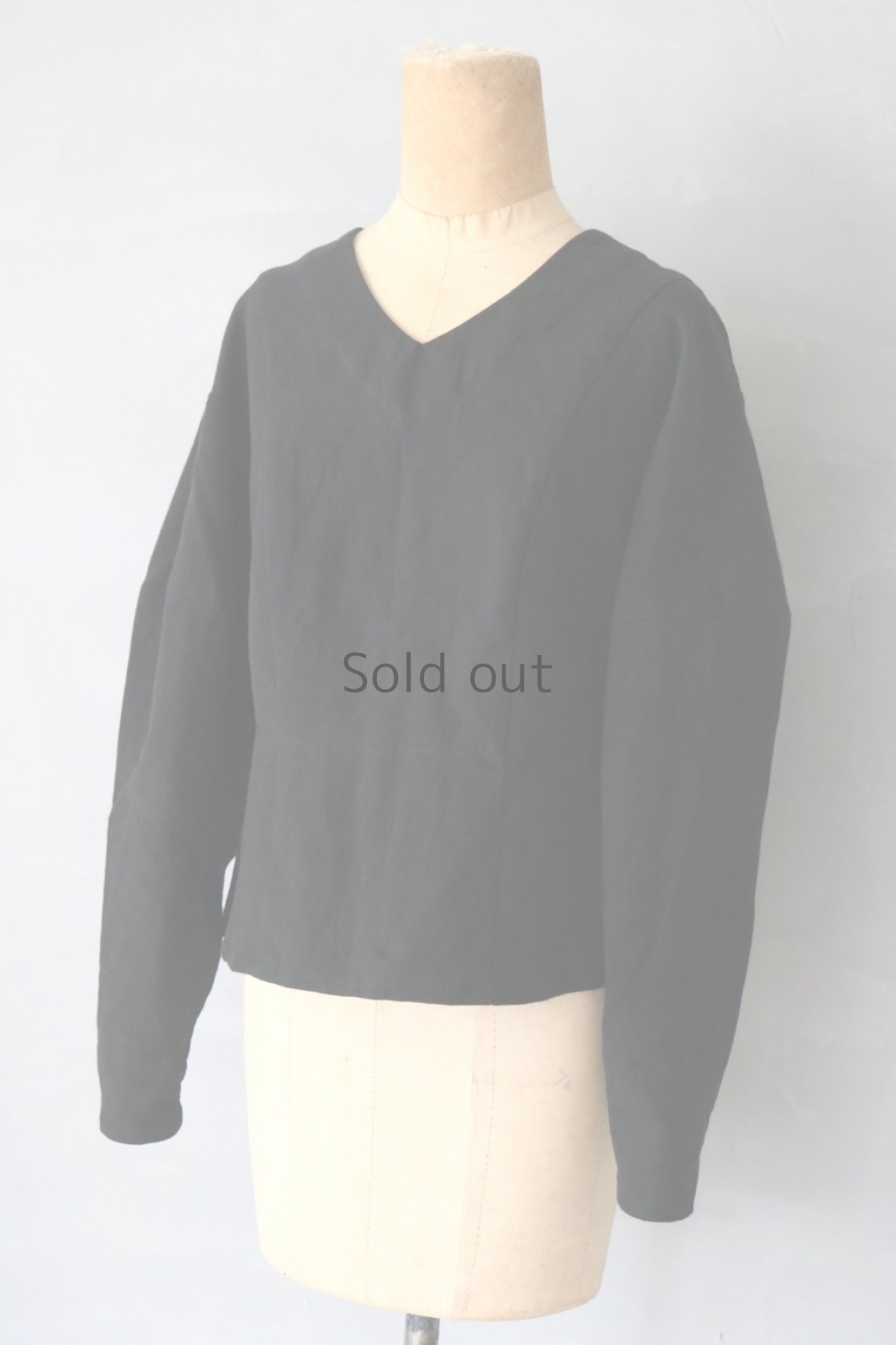 画像3: 【ササキチホ】ヴィンテージリネン×染　コクーン袖　ヘプラムブラウス（黒） (3)