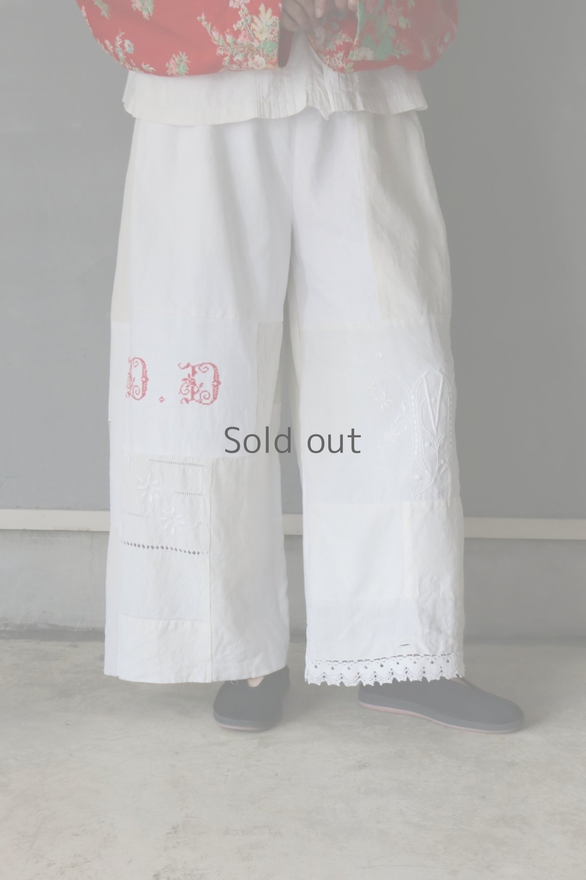 画像2: 【ササキチホ】アンティークリネン　ツギハギワイドパンツ（イニシャル刺繍DD） (2)