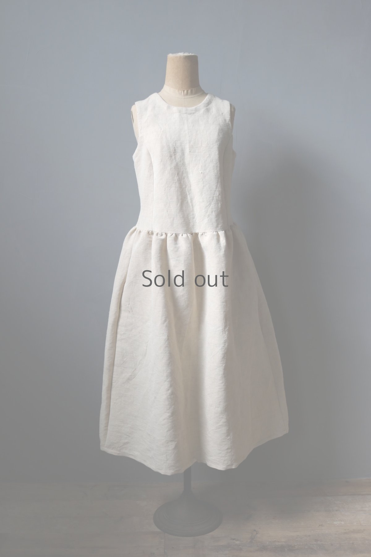 画像4: 【ササキチホ】アンティークリネン　ノースリーブ　オープンバックドレス（生成り） (4)