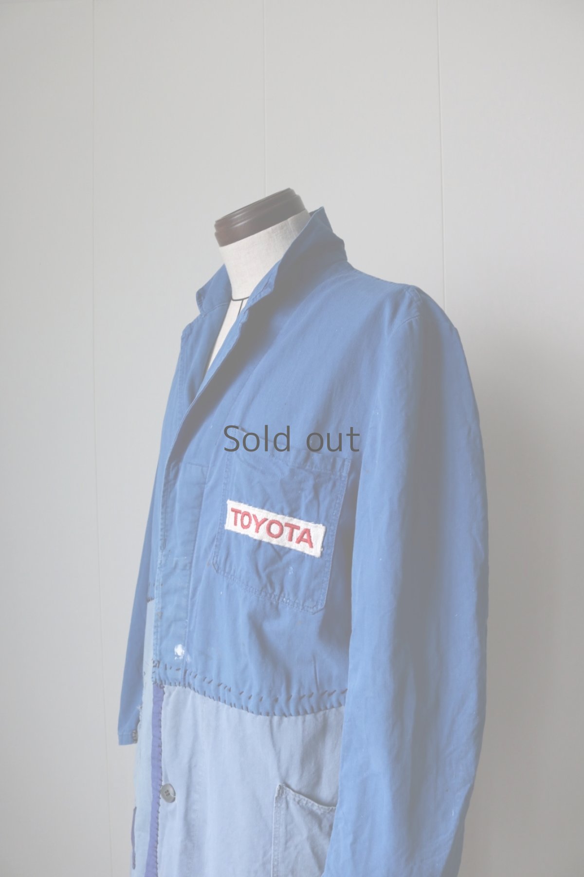 画像15: 【MITSUGU SASAKI】ビンテージリメイク パッチワーク ブルーワークコート(TOYOTAワッペン) (15)