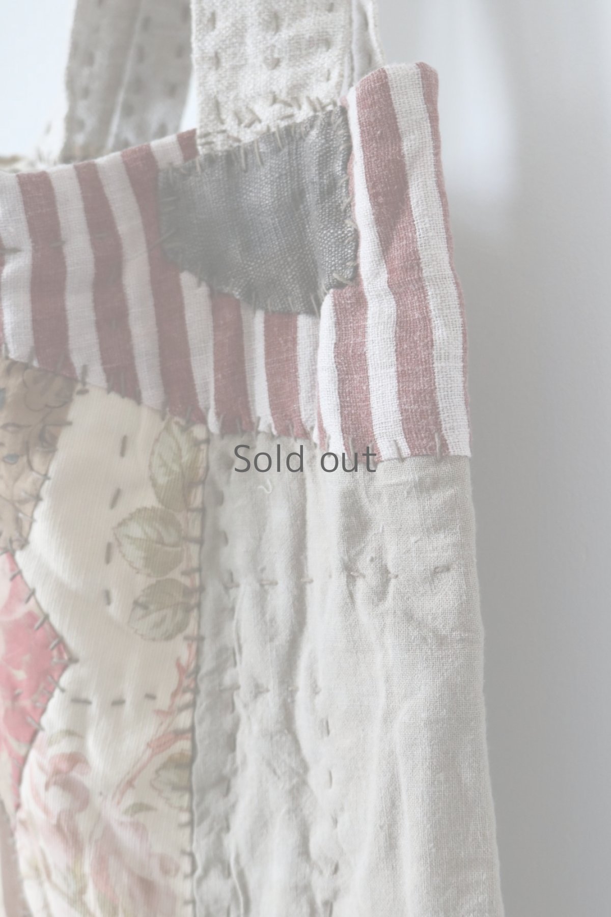 画像10: 【MITSUGU SASAKI】アンティーク古布リメイク　パッチワーク　トートバッグ（花柄/茶色） (10)