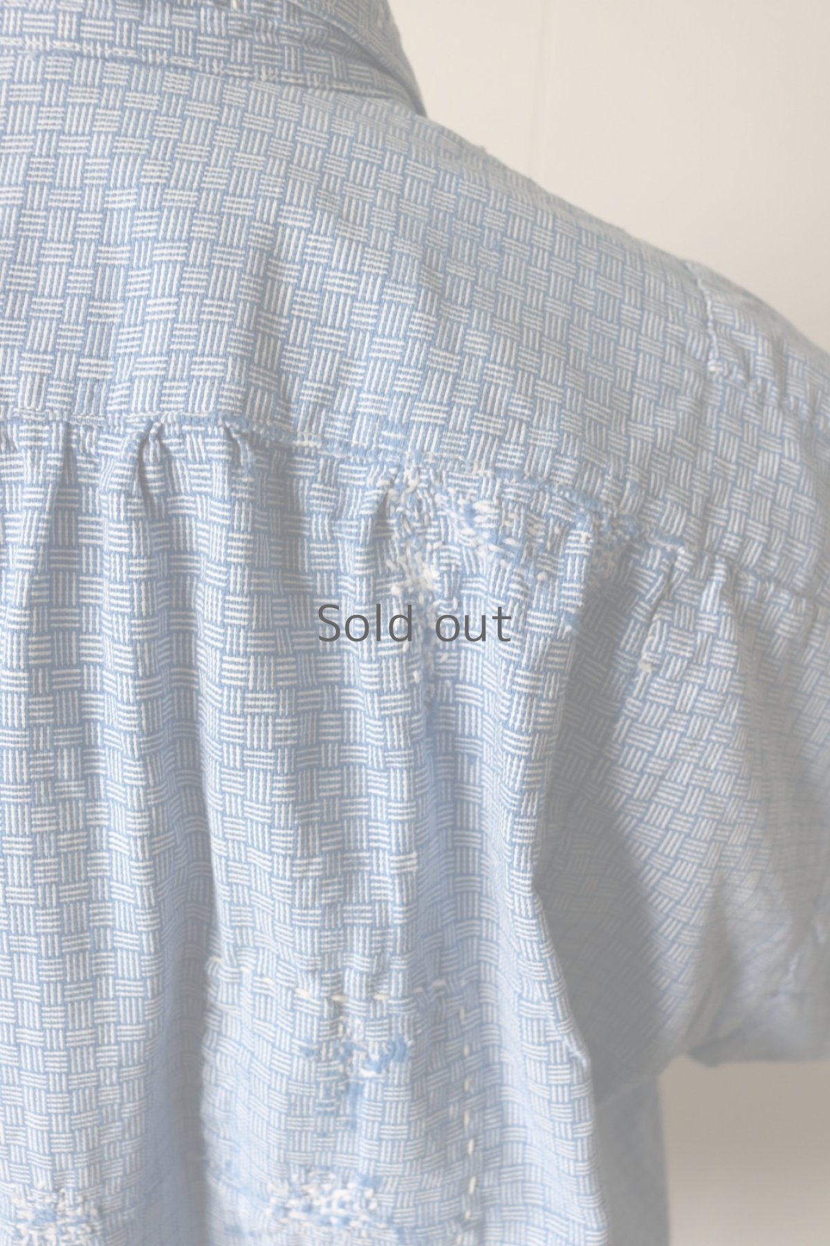 画像15: 【MITSUGU SASAKI】ビンテージリメイク　パッチワーク　半袖プルオーバーシャツ（サックスブルー） (15)