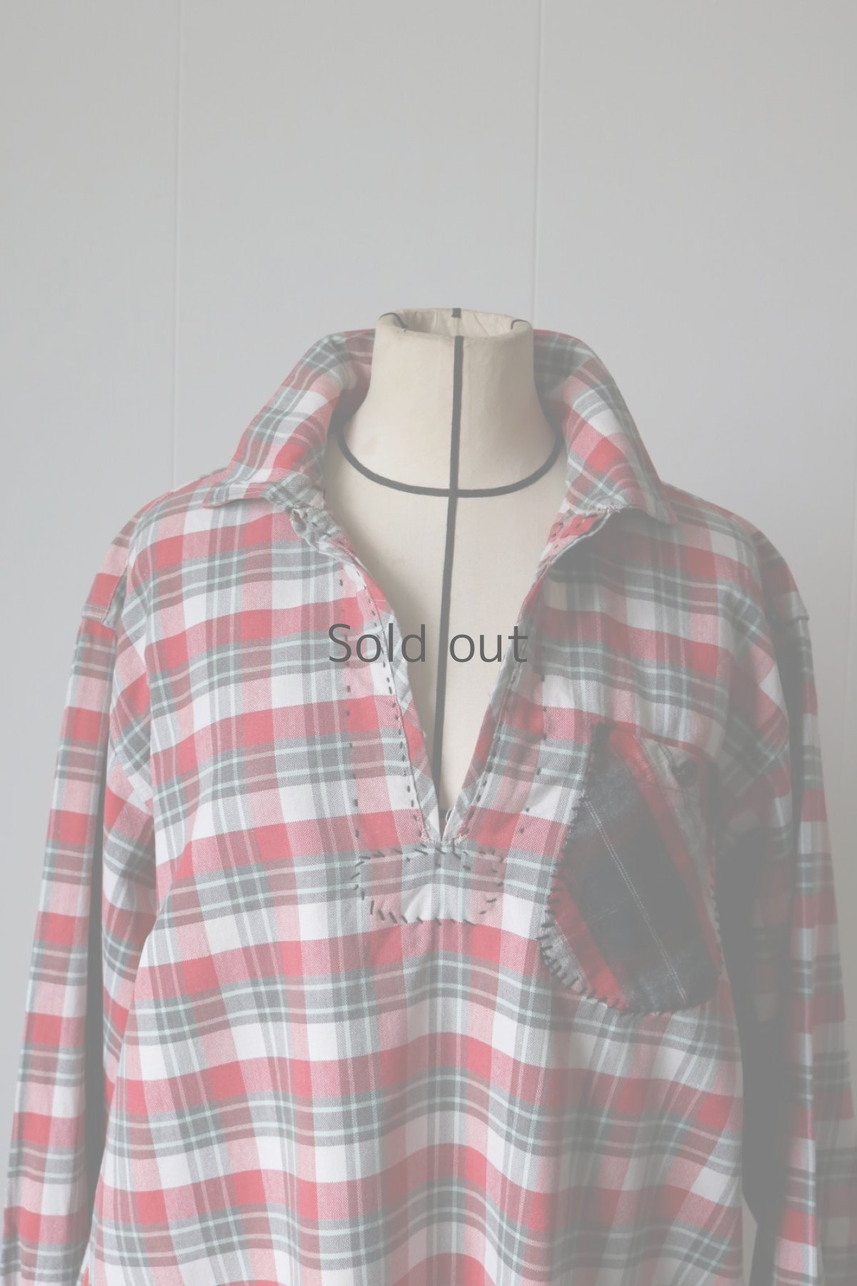 画像13: 【MITSUGU SASAKI】ビンテージリメイク　パッチワーク　プルオーバーシャツ（赤チェック） (13)