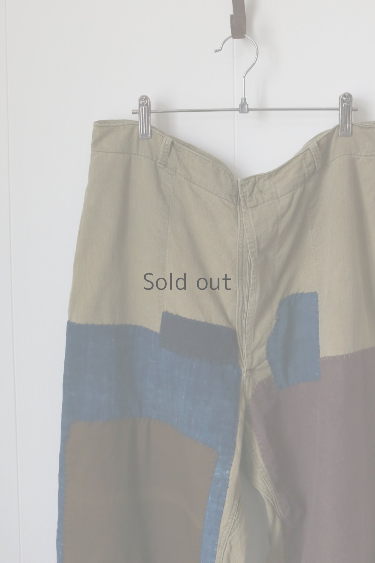 画像2: 【MITSUGU SASAKI】ビンテージリメイク　パッチワーク　ワークパンツ with 藍染木綿（カーキ） (2)