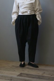 画像3: 【ササキチホ】アンティークリネン×染　トゥルドパンツ／Neguru/ネグル（黒）  (3)