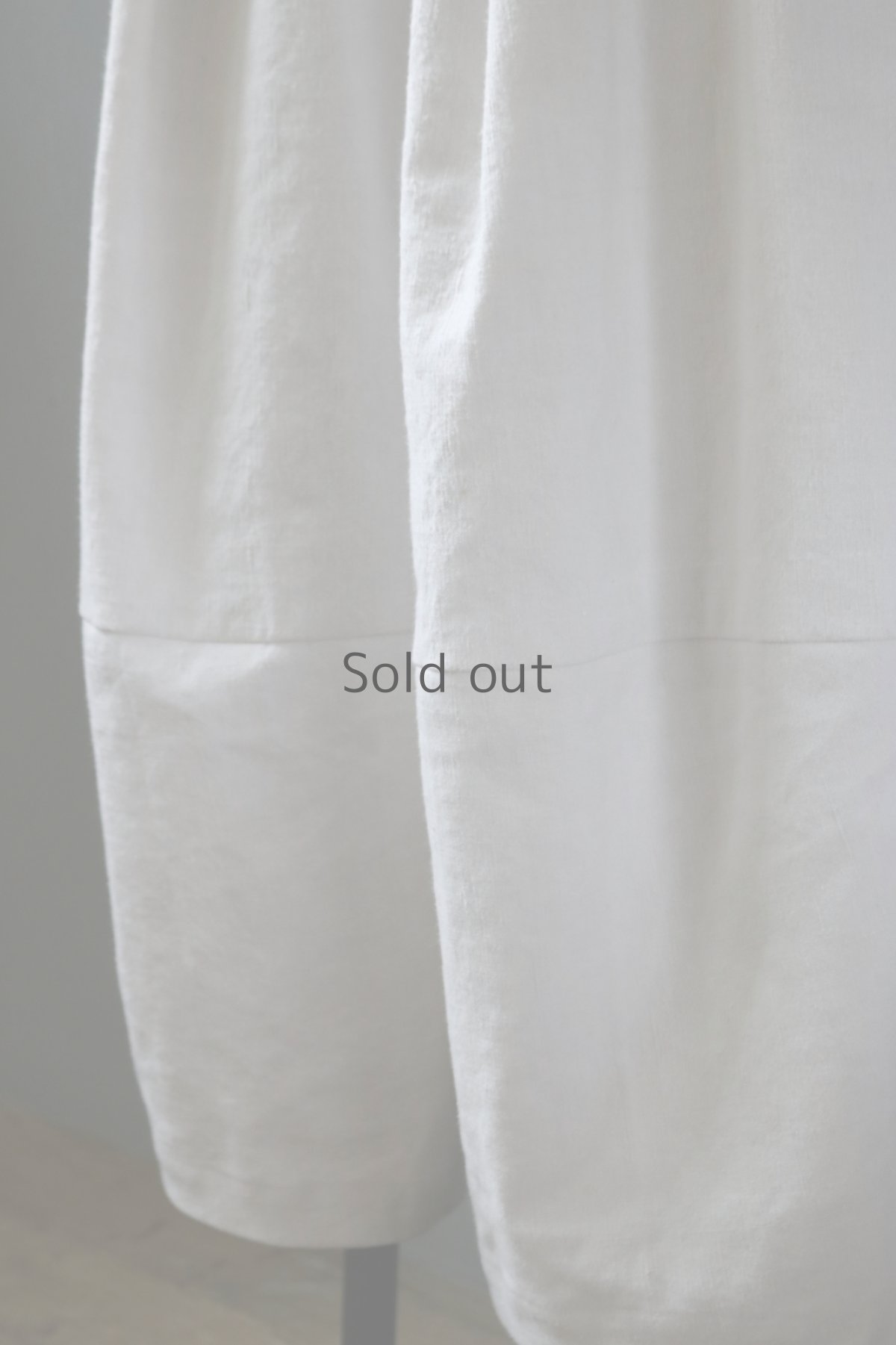 画像10: 【ササキチホ】アンティークリネン　切り替え　バレルパンツ（白/シミ有り） (10)