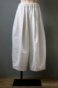 画像8: 【ササキチホ】アンティークリネン　切り替え　バレルパンツ（白/シミ有り） (8)