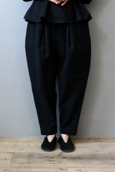 画像4: 【ササキチホ】アンティークリネン×染　トゥルドパンツ/Ashibi/アシビ（黒） (4)