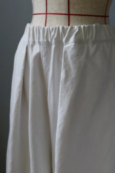 画像11: 【ササキチホ】アンティークリネン　切り替え　バレルパンツ（白） (11)