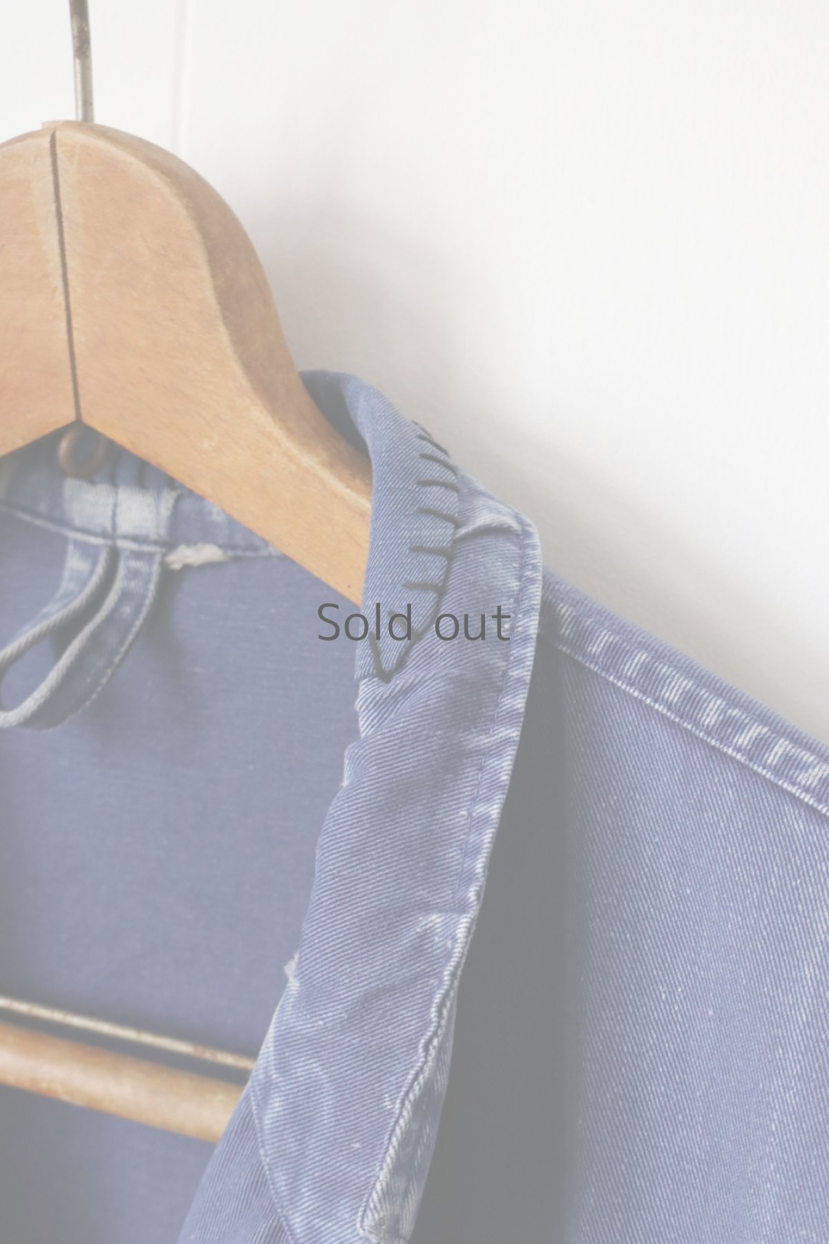 画像3: 【MITSUGU SASAKI】ビンテージリメイク パッチワーク ブルーワークコート（色褪せ） (3)