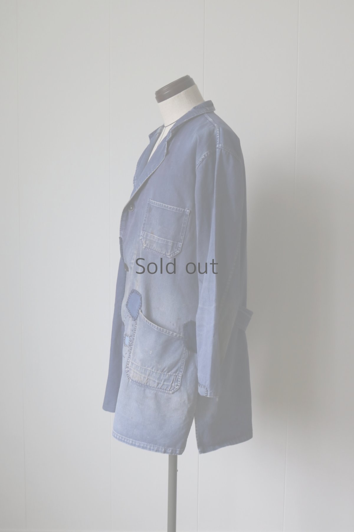 画像18: 【MITSUGU SASAKI】ビンテージリメイク パッチワーク ブルーワークコート（色褪せ） (18)