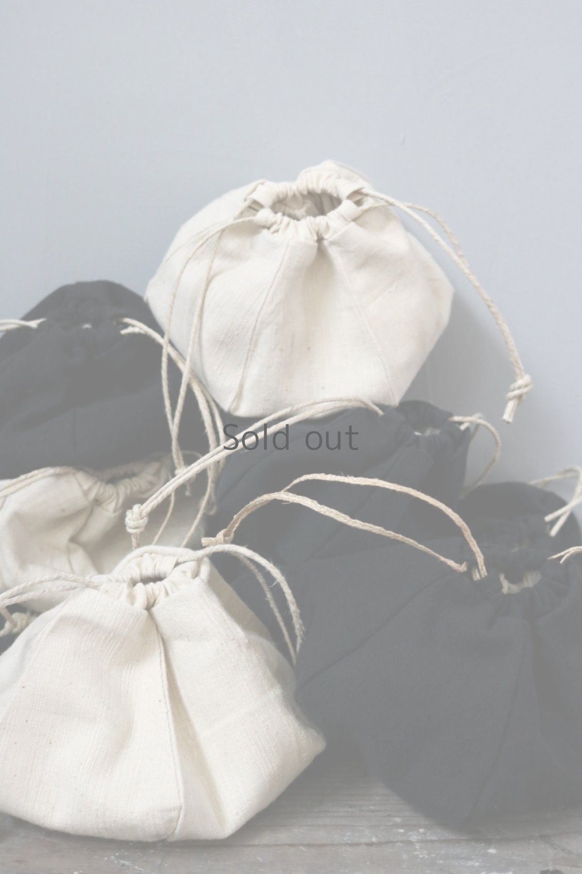 画像7: 【ササキチホ】アンティークリネン×染　“角”ツノ巾着／黒 (7)