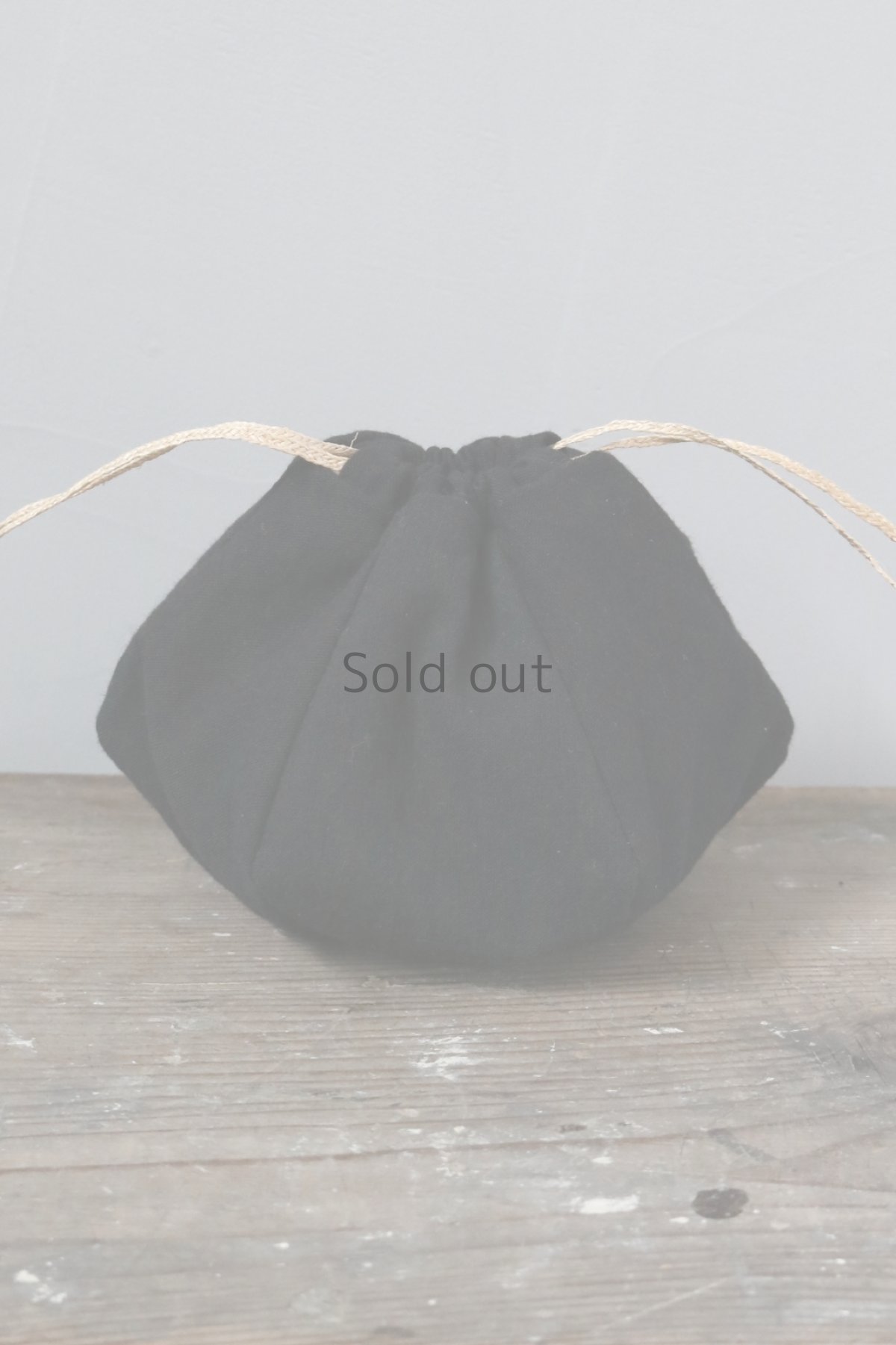 画像4: 【ササキチホ】アンティークリネン×染　“角”ツノ巾着／黒 (4)