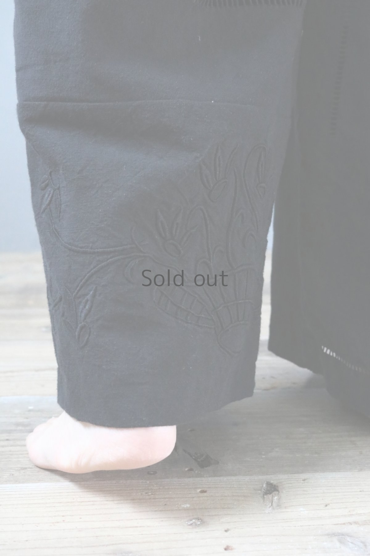 画像4: 【ササキチホ】アンティークリネン×染　ツギハギワイドパンツ／黒C (4)