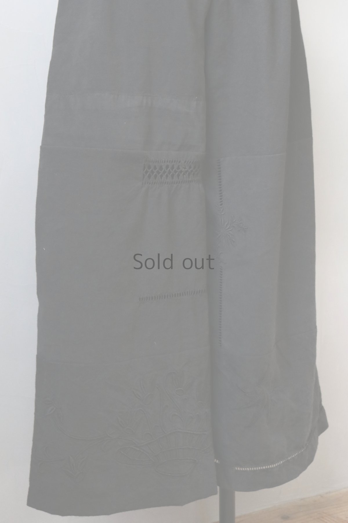 画像8: 【ササキチホ】アンティークリネン×染　ツギハギワイドパンツ／黒C (8)