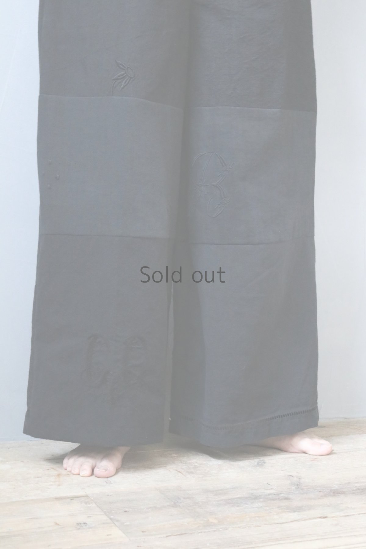 画像2: 【ササキチホ】アンティークリネン×染　ツギハギワイドパンツ／黒C (2)