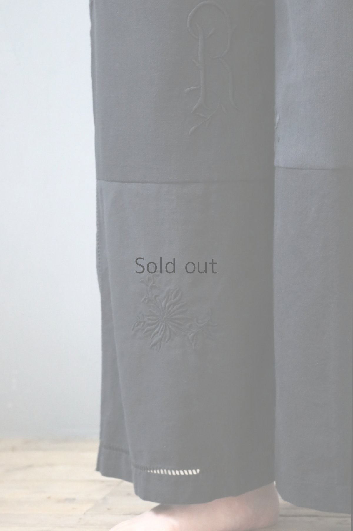 画像4: 【ササキチホ】アンティークリネン×染　ツギハギワイドパンツ／黒 D (4)