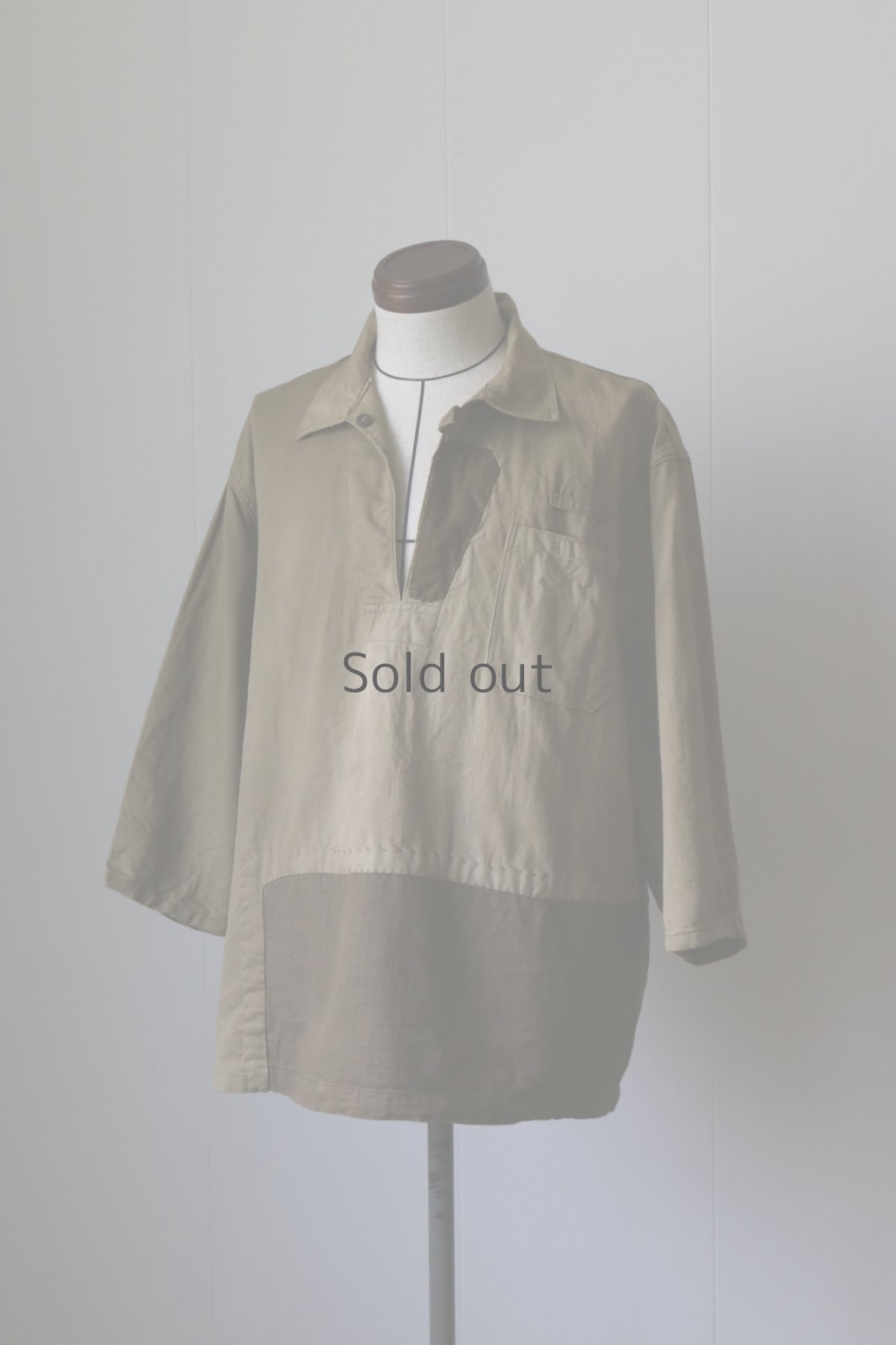 画像9: 【MITSUGU SASAKI】ビンテージリメイク　旧チェコスロバキア軍　パッチワーク　ヘリンボーンブラウンシャツ (9)