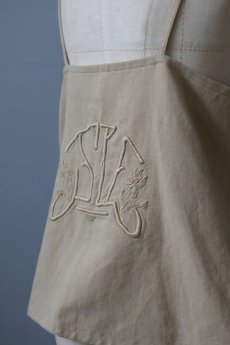 画像4: 【ササキチホ】アンティークリネン×染　フレアキャミソール（刺繍/ベージュ） (4)