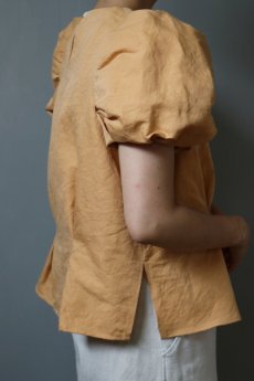 画像2: 【ササキチホ】ラミーコットン×染　装袖ブラウス s/s（濃いオレンジ） (2)