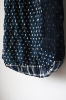 画像6: 【MITSUGU SASAKI】藍染古布　雪ん子絣　トートバッグ (6)