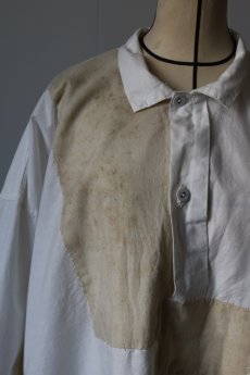 画像4: 【MITSUGU SASAKI】ビンテージリメイク スウェーデン軍　コットン　ホワイトワイドロングシャツ (4)