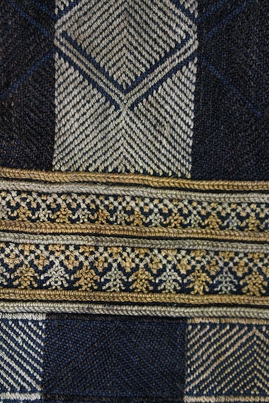 【ベトナム】ビンテージ インディゴコットン 裾刺繍入りパンツ（2トーン/赤ザオ族）